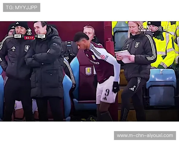 拉什福德任意球掠过人墙直入网窝