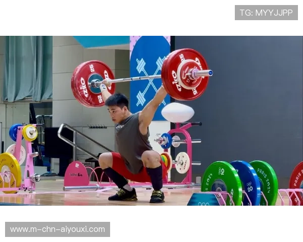 举重训练营课程加入专项恢复与拉伸训练，举重训练计划