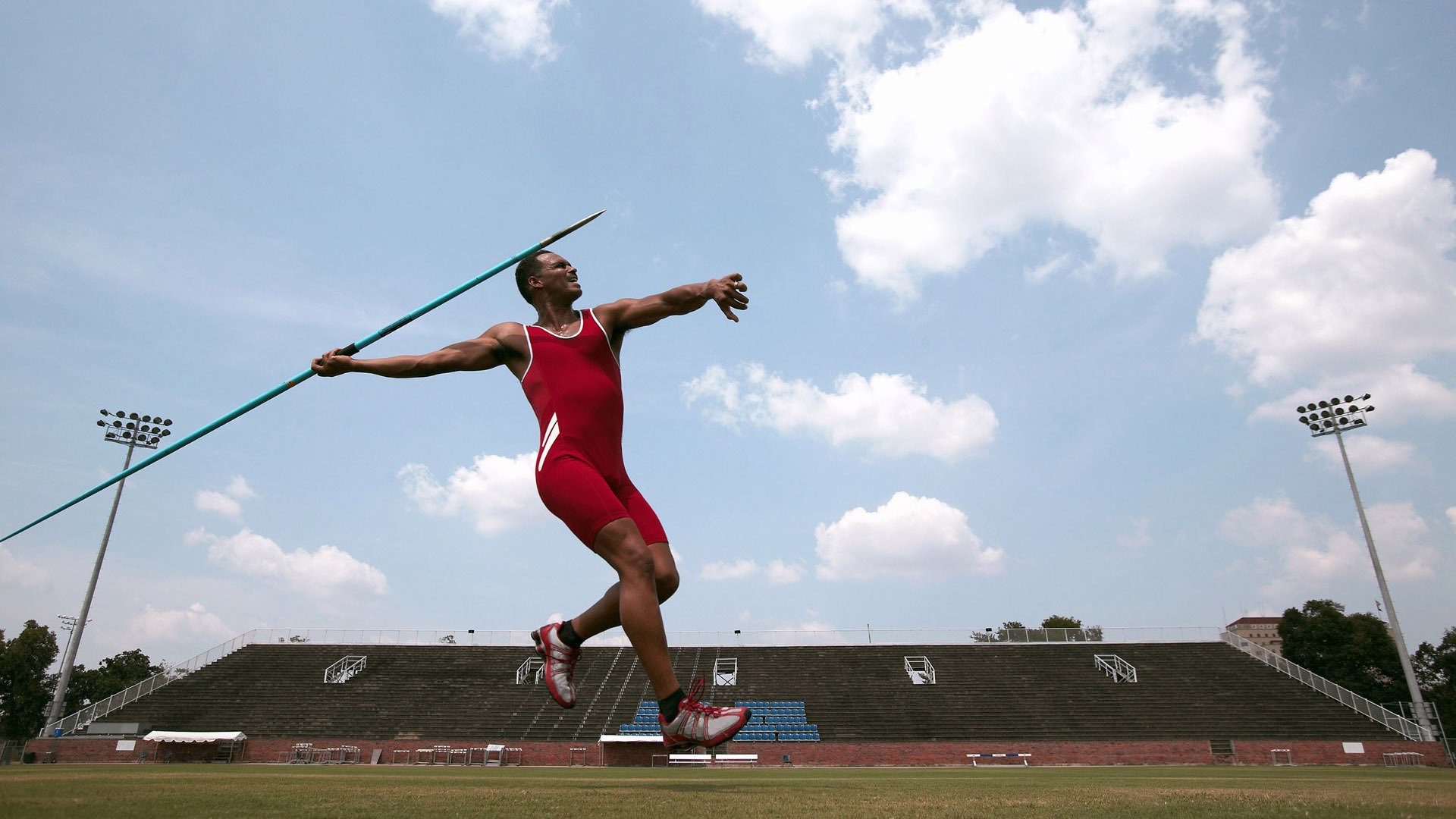 爱游戏体育在线-中国男篮强化攻防两端训练，中国男篮面临一个可怕的对手