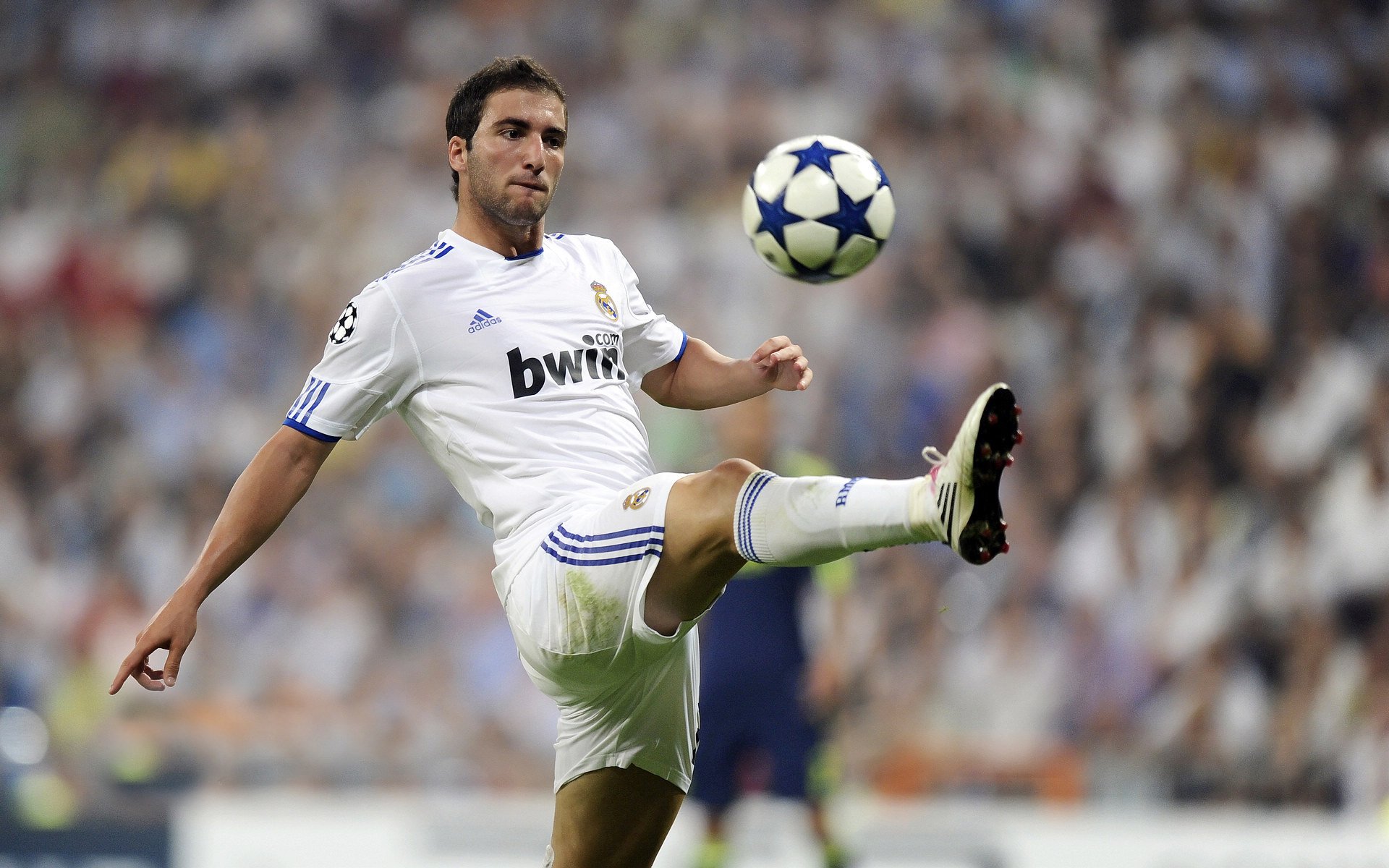 亚洲杯中国青年队爆冷 球迷议论纷纷，中国足球亚青赛